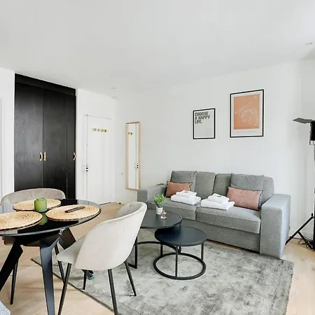 Amazing Studio 2p - Republique Apartment